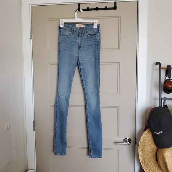 Hollister Super Skinny High Rise Jeans - Picture 4 of 6